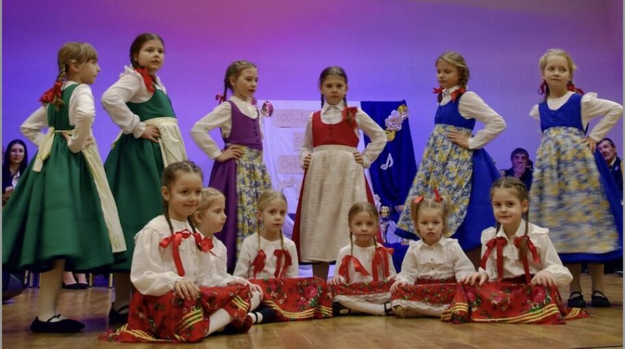Zdjęcie: Zespół Pieśni i Tańca „Skowronki”