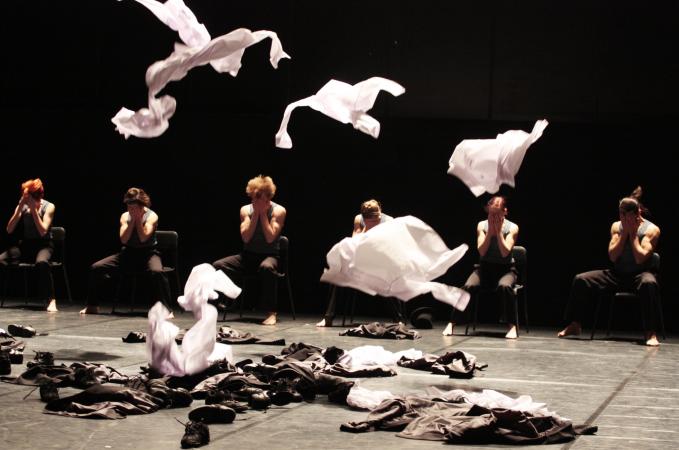 Zdjęcie: Poznań/Scena dla tańca 2013/Znajdź miejsce dla tańca: Polski Teatr Tańca „Minus 2”