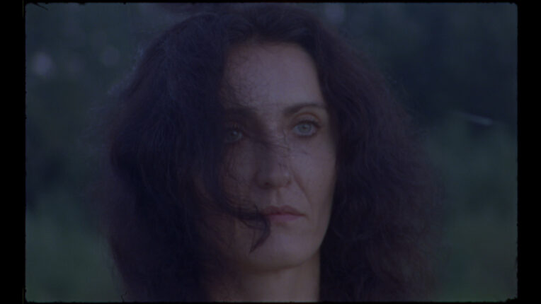 HER Docs Film Festival – sekcja „Ciało w ruchu”: Kadr z filmu „Wspomnienie obcej osoby”