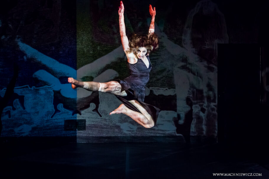 Zdjęcie: „Żadna tancerka nie ucierpiała” – o pracy nad spektaklem „White Rabbit” w Krakowskim Teatrze Tańca