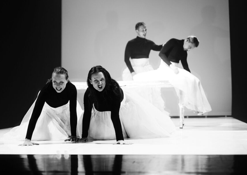 Zdjęcie: Bytom: Bytomski Teatr Tańca i Ruchu Rozbark „Panny z przyszłości” – reż. Anna Piotrowska