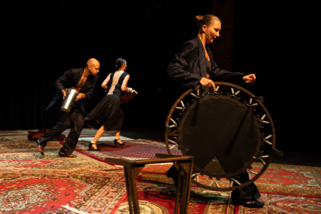 Próba medialna spektaklu „Ragnarok” w wykonaniu Teatru Chorea i Norweskiego Teatru Tańca Współczesnego Carte Blanche. Fot. Marcin Korbus