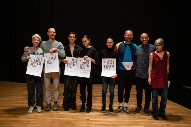Jurorzy i laureaci „Solo Dance Conest 2022”. Fot. Maciej Moskwa dla Klubu Żak