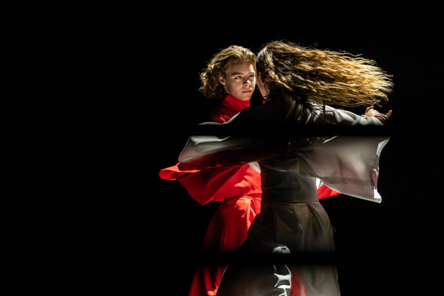 Zdjęcie: Duet „horyzont zdarzeń” z choreografią Macieja Kuźmińskiego otworzy Festiwal Nederlandse Dansdagen w Maastricht