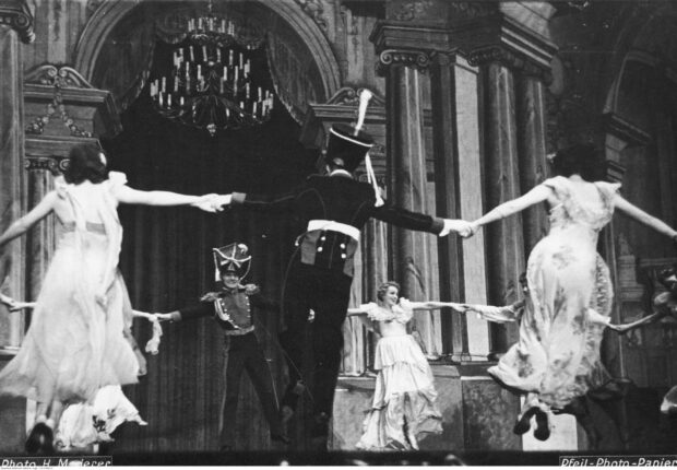 Feliks Parnell, Alicja Halama z tancerzami w miniaturze „Wieczór panieński” do muzyki F. Chopina, 1936, Narodowe Archiwum Cyfrowe w Warszawie