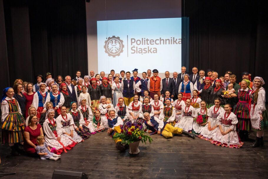Zdjęcie: Akademicki Zespół Tańca Politechniki Śląskiej „Dąbrowiacy”