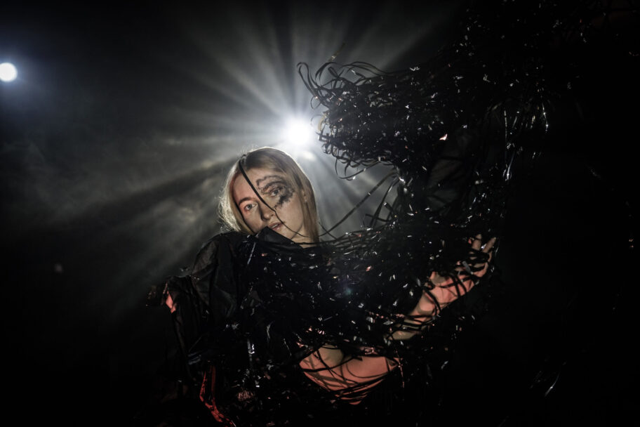 Zdjęcie: Bytom: Teatr ROZBARK / bodytalk „DRIFT… tunelem na koniec światła”