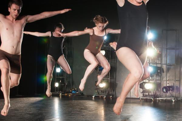 Zdjęcie: PWST/Wydział Teatru Tańca w Bytomiu: Pokazy spektaklu „NAWIEDZENIE / HEIMSUCHUNG”