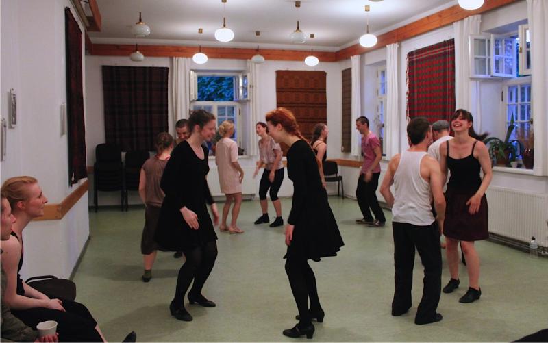 Zdjęcie: Fotorelacja z warsztatów „Tradycyjne tańce polskiej wsi”