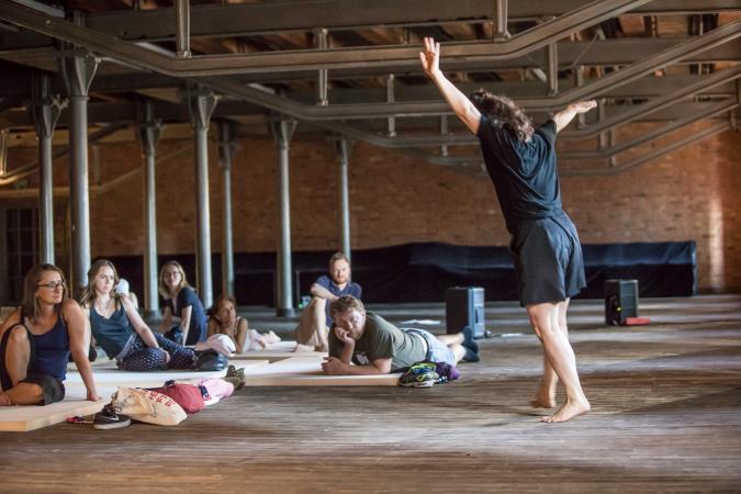 Zdjęcie: Alternatywne anatomie i gimnastyka świadomości – o performansie Anne Juren na SBNT na Malcie 2019