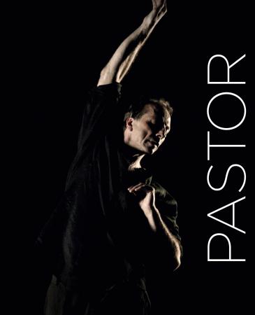 Zdjęcie: Pastor – choreograf, dyrektor, klaun – recenzja albumu „Krzysztof Pastor”