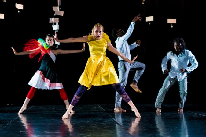 Zdjęcie: Zasady skutecznej komunikacji – recenzja spektaklu „Pourqoi pas…” Tchekpo Dance Company
