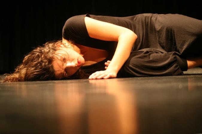 Zdjęcie: Kraków/Scena dla tańca 2014/Portrety. Kobiety w polskiej choreografii: Izabela Chlewińska „Ophelia is not dead”, Barbara Bujakowska „Swan….like”