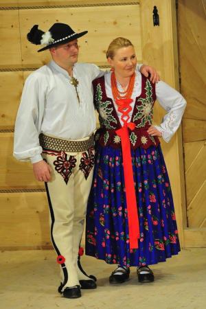 Zdjęcie: Zakopane/XLVIII Międzynarodowy Festiwal Folkloru Ziem Górskich: Warsztaty folklorystyczne „W kręgu tradycyjnych tańców europejskich. Taniec góralski, czardasz, flamenco”