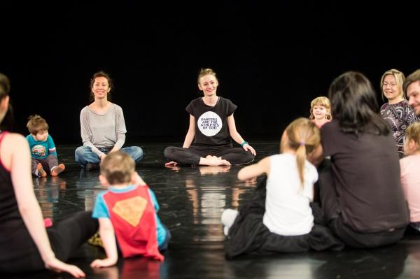 Zdjęcie: Poznań/SBNT dla Dzieci 2015 – Roztańczone rodziny: Monika Kiwak „Jesteśmy choreografami” – warsztaty dla dzieci i opiekunów