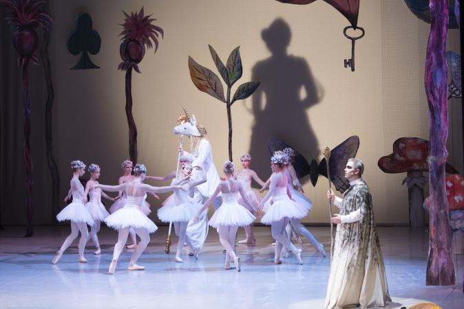 Zdjęcie: Bydgoszcz/Opera Nova: Uczniowie szkół baletowych „Alicja w Krainie Czarów” – chor. Anna Niedźwiedź