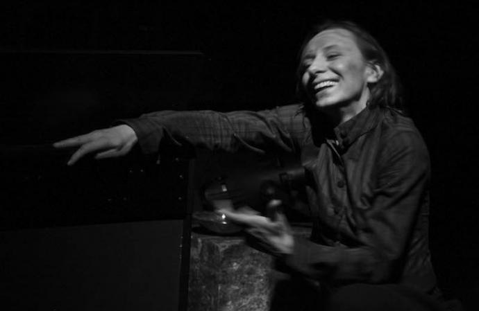 Zdjęcie: Wrocław/Cykl Monosytuacje 3: Kamila Klamut, Mariana Sadowska „Camille”
