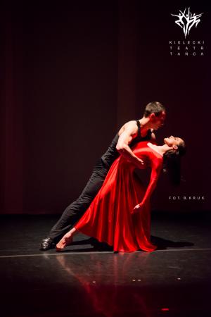 Zdjęcie: Kielce: Kielecki Teatr Tańca – Wieczór Walentynkowy (fragmenty: „Niemen”, „Jazz dance back and forth”, „Dziadek do orzechów”, „Moc Haniela”)